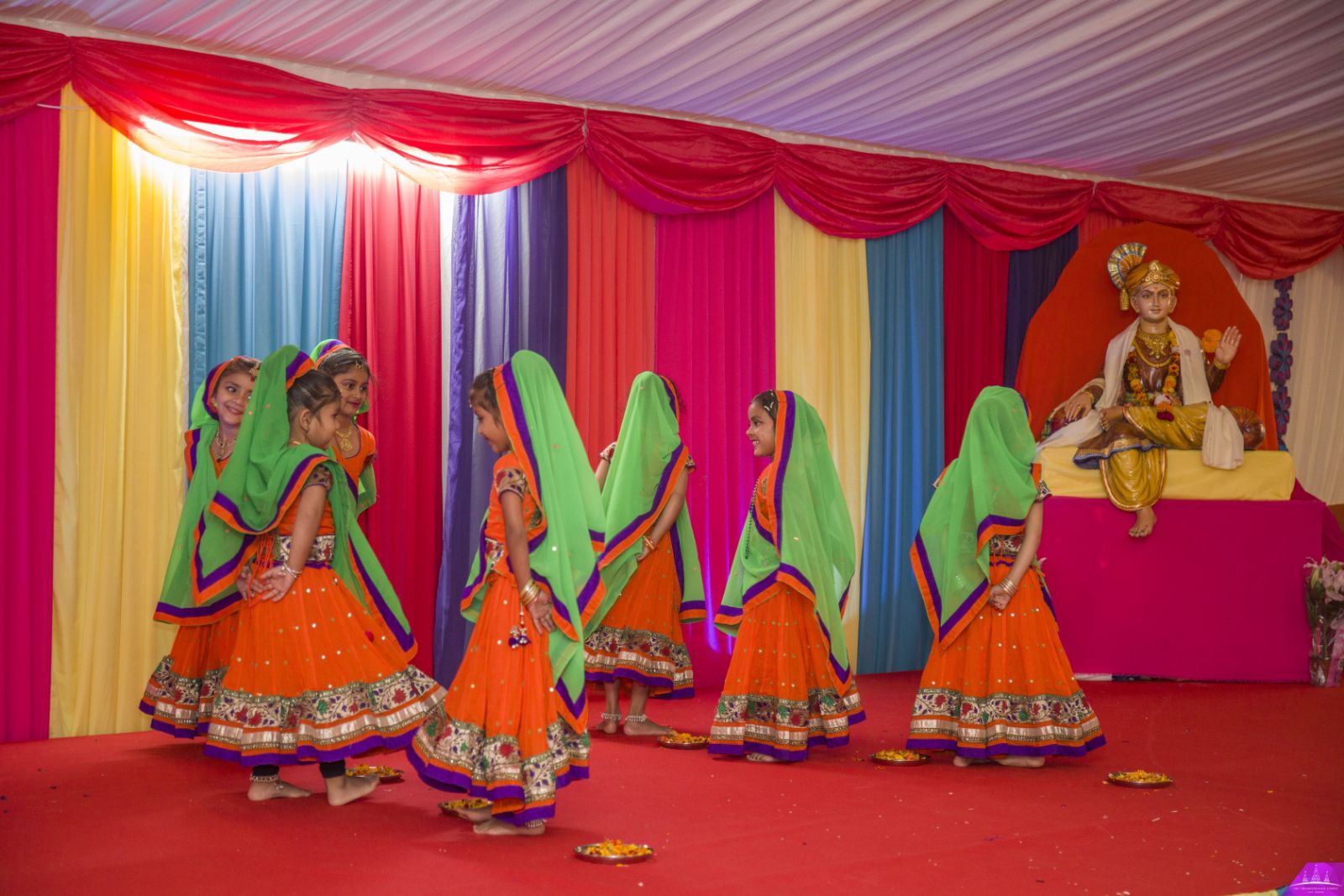 ©1987-2017 SKS Swaminarayan Temple East London
